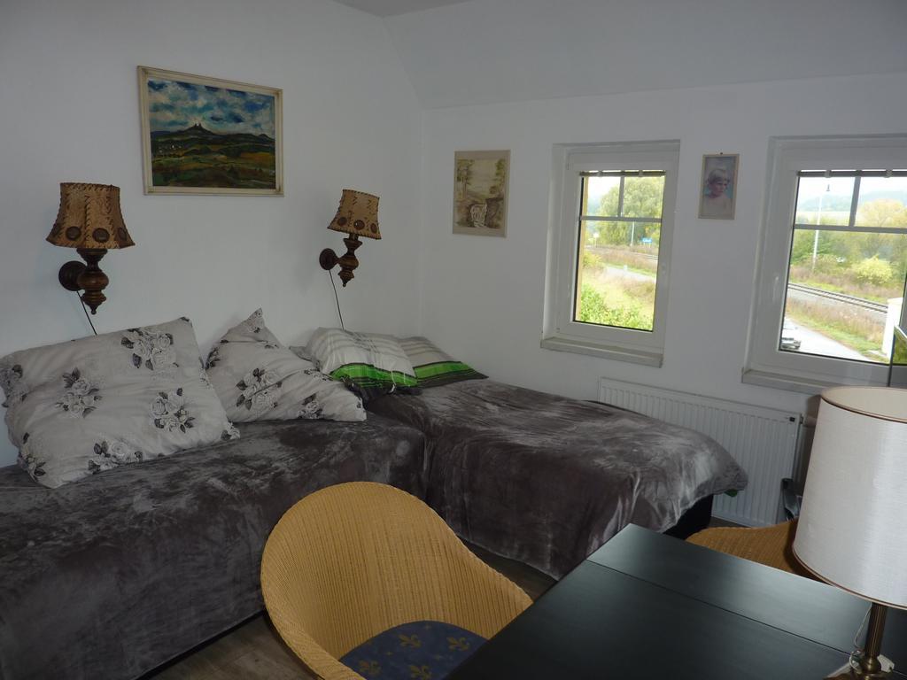 B&B En Mini-Camping Pension Kidafo Libun Exterior photo
